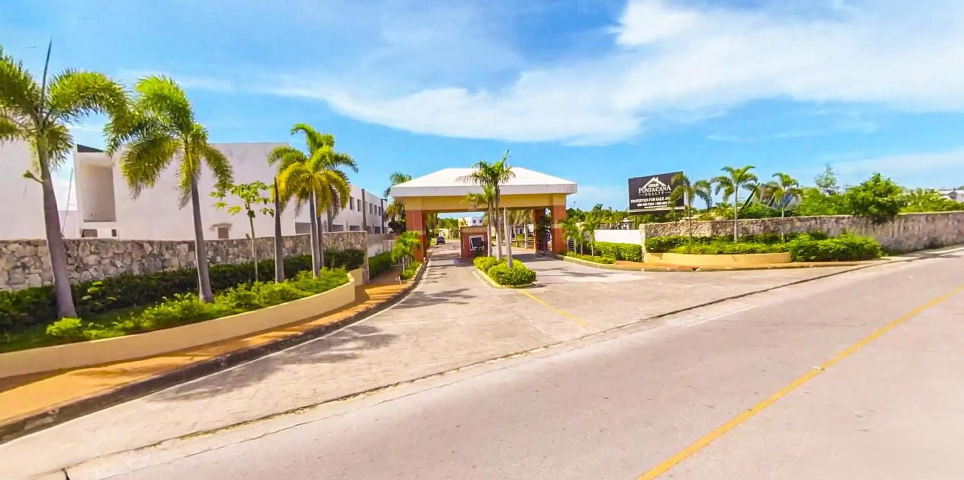 Caribbean Tropical Villa - Free Electricity Included Punta Cana
