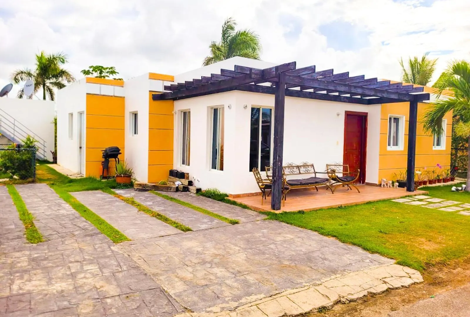 Caribbean Tropical Villa - Free Electricity Included Punta Cana